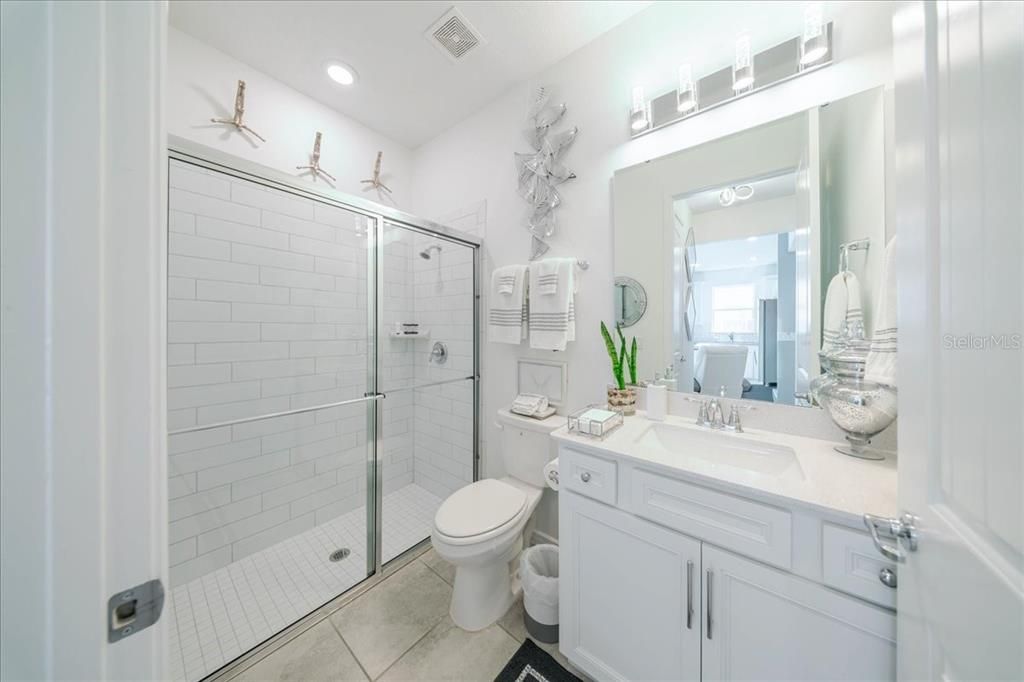 For Sale: $320,000 (3 beds, 2 baths, 1559 Square Feet)