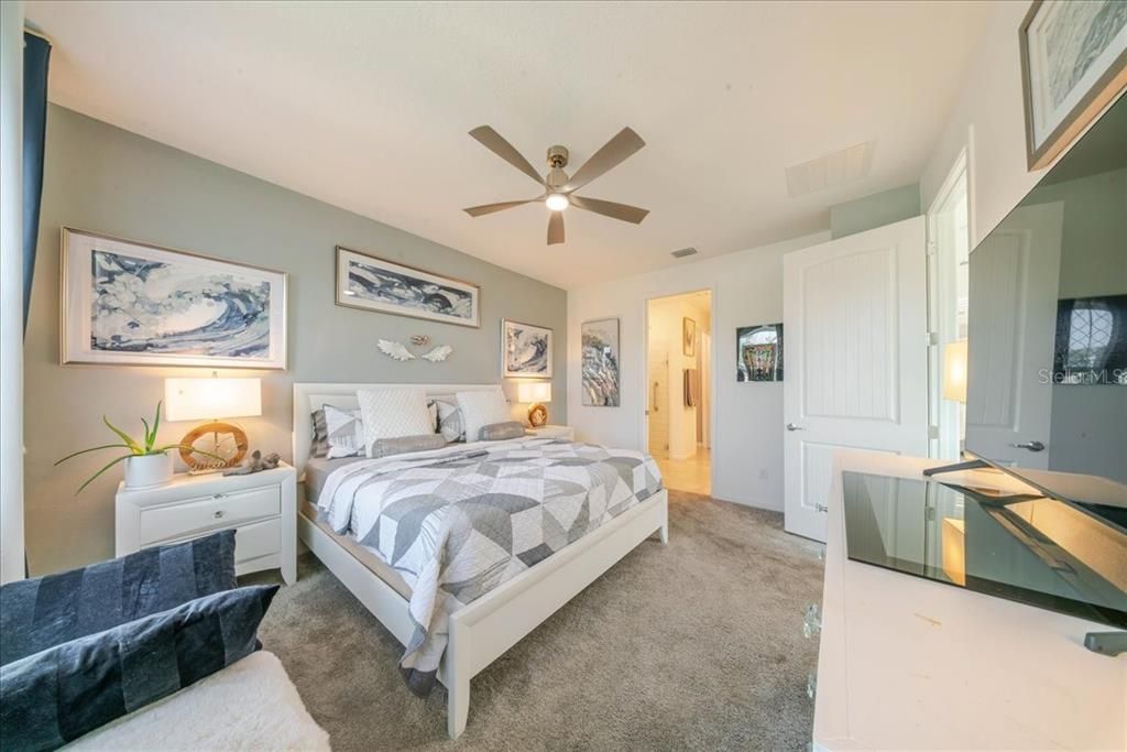 For Sale: $320,000 (3 beds, 2 baths, 1559 Square Feet)