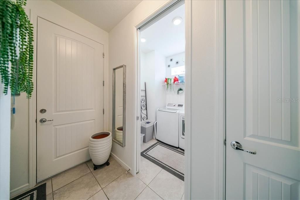 For Sale: $320,000 (3 beds, 2 baths, 1559 Square Feet)