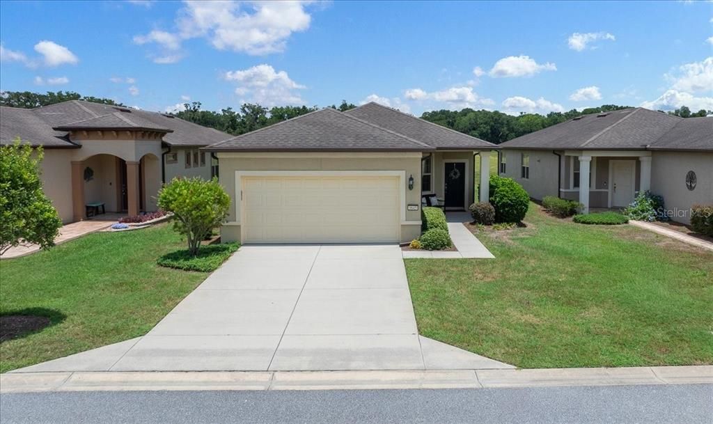 For Sale: $310,000 (2 beds, 2 baths, 1300 Square Feet)