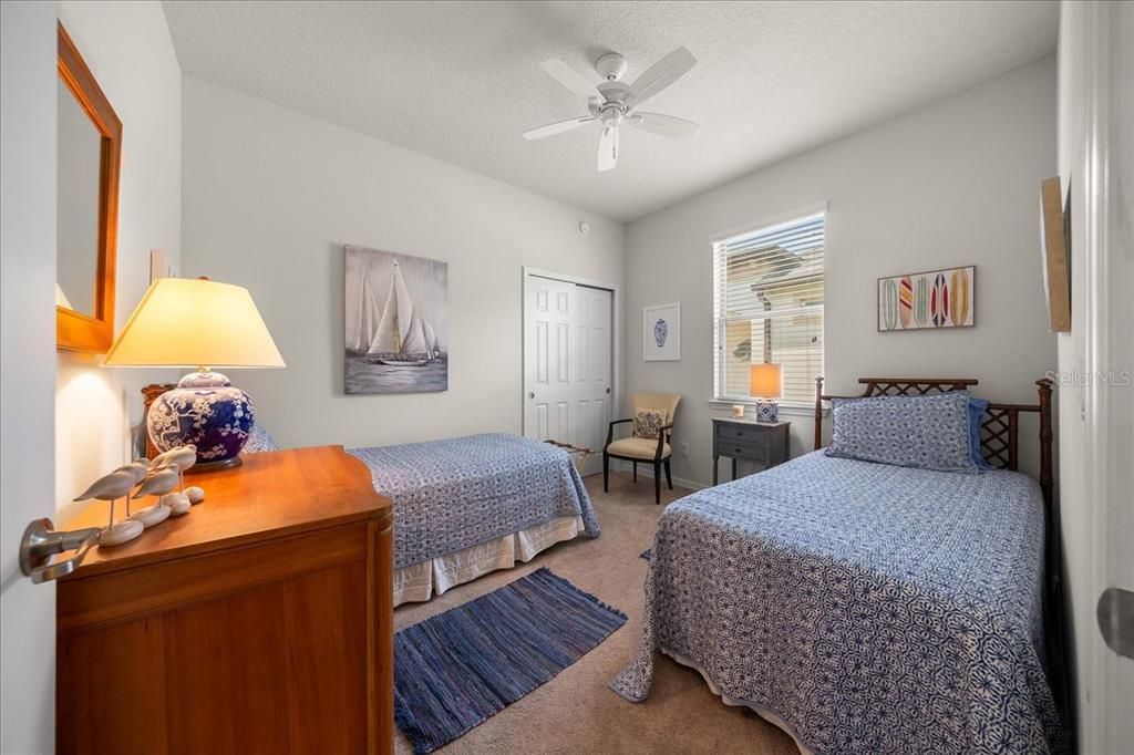 For Sale: $310,000 (2 beds, 2 baths, 1300 Square Feet)