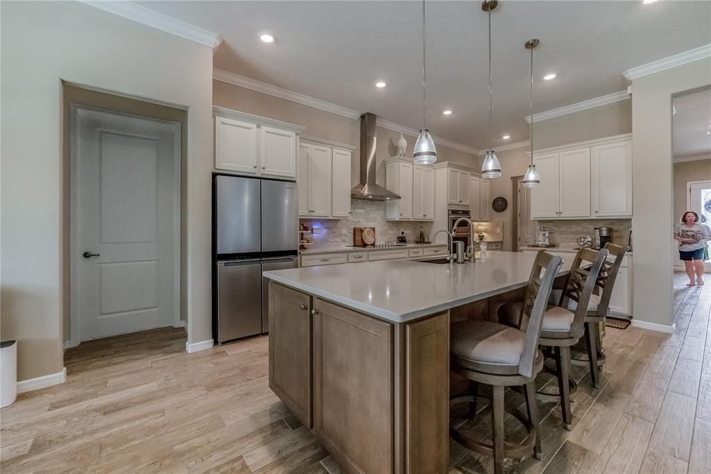 En Venta: $748,847 (3 camas, 3 baños, 2955 Pies cuadrados)