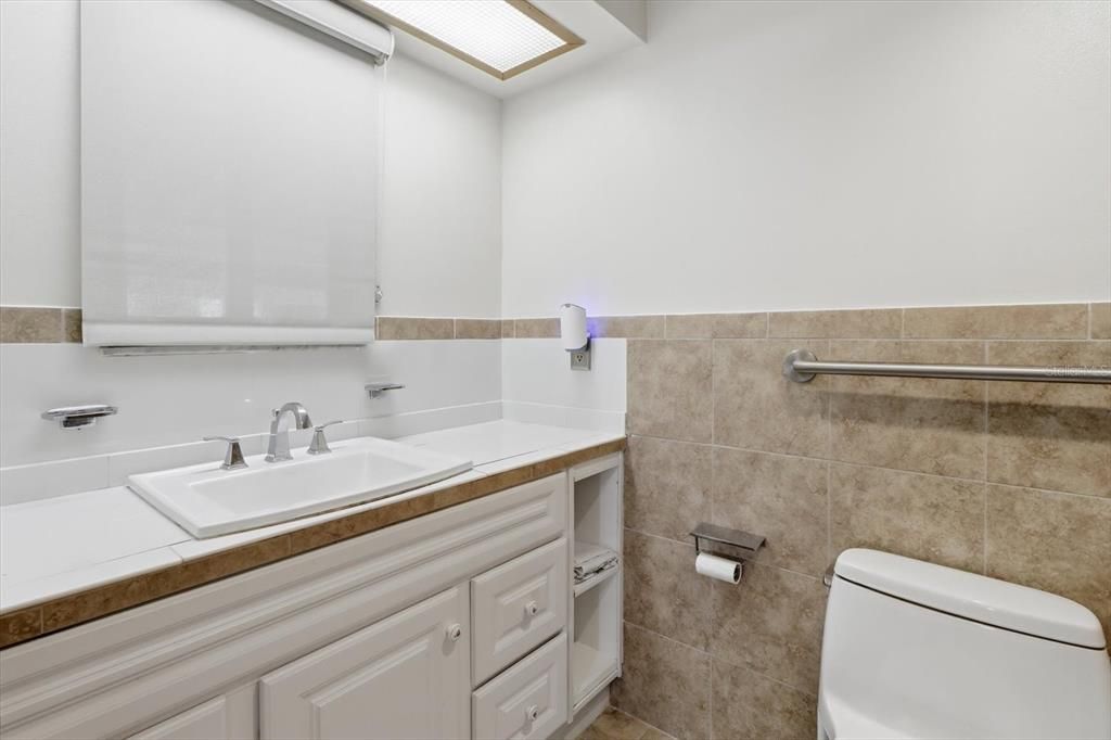 En Venta: $344,450 (2 camas, 2 baños, 1296 Pies cuadrados)