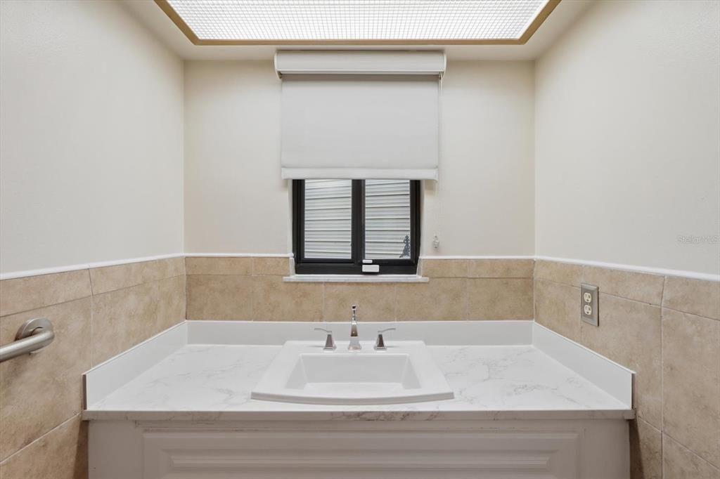 En Venta: $344,450 (2 camas, 2 baños, 1296 Pies cuadrados)