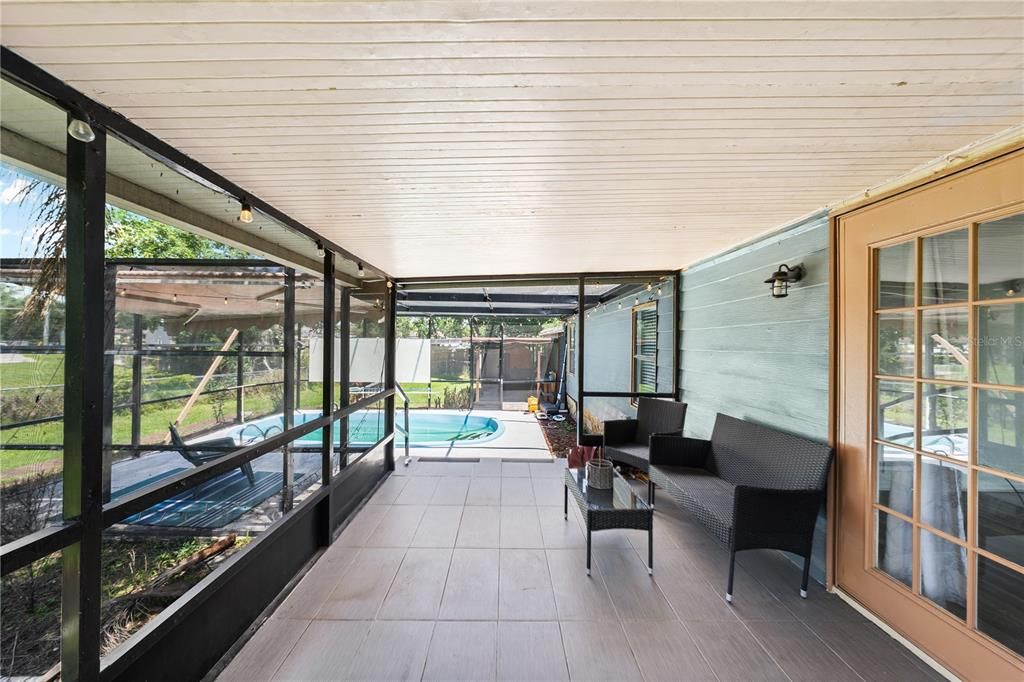 For Sale: $199,100 (3 beds, 2 baths, 1403 Square Feet)