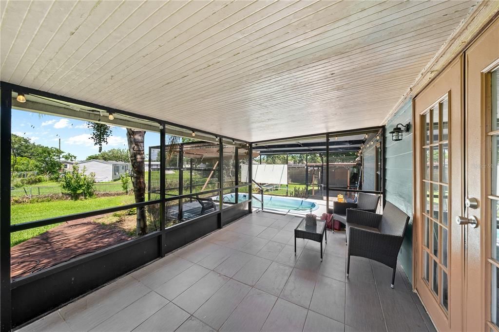 For Sale: $199,100 (3 beds, 2 baths, 1403 Square Feet)