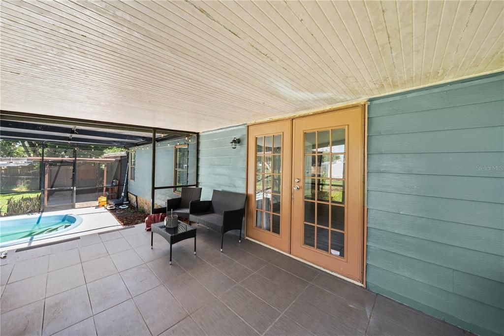 For Sale: $199,100 (3 beds, 2 baths, 1403 Square Feet)