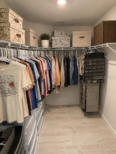 En Venta: $410,000 (4 camas, 2 baños, 2784 Pies cuadrados)