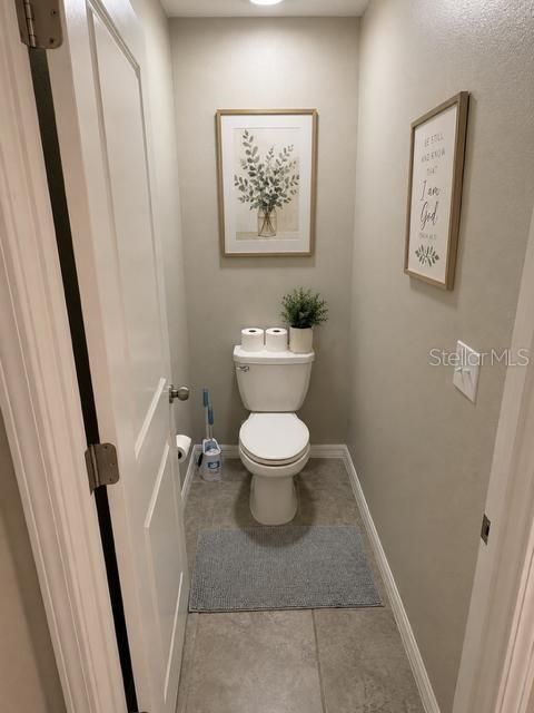 En Venta: $410,000 (4 camas, 2 baños, 2784 Pies cuadrados)