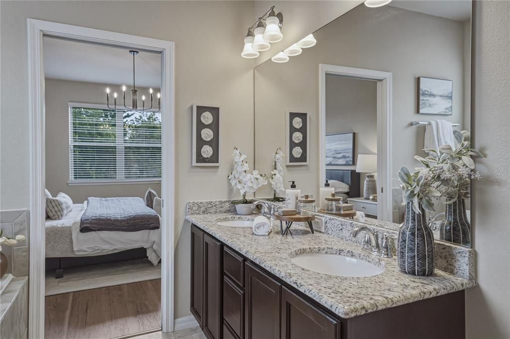 En Venta: $495,000 (4 camas, 2 baños, 2819 Pies cuadrados)