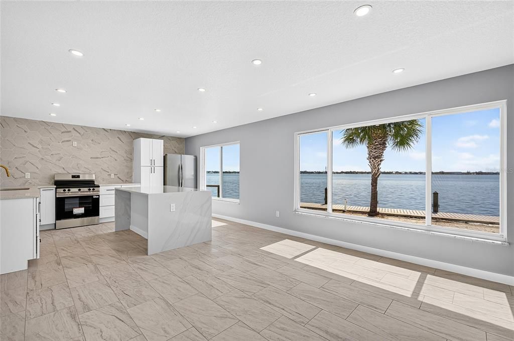 For Sale: $489,300 (2 beds, 1 baths, 1002 Square Feet)