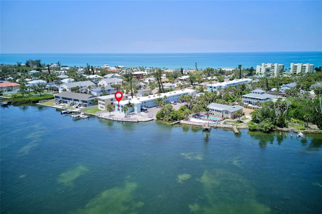 For Sale: $489,300 (2 beds, 1 baths, 1002 Square Feet)