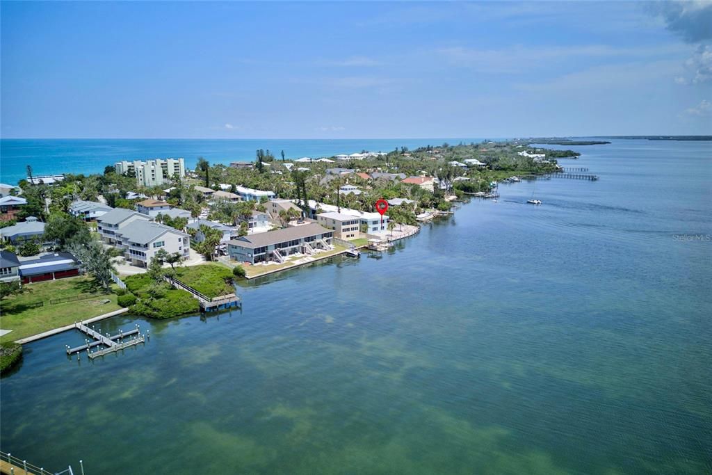 For Sale: $489,300 (2 beds, 1 baths, 1002 Square Feet)