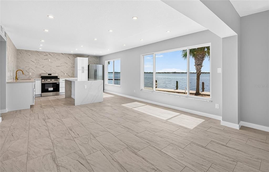 For Sale: $489,300 (2 beds, 1 baths, 1002 Square Feet)