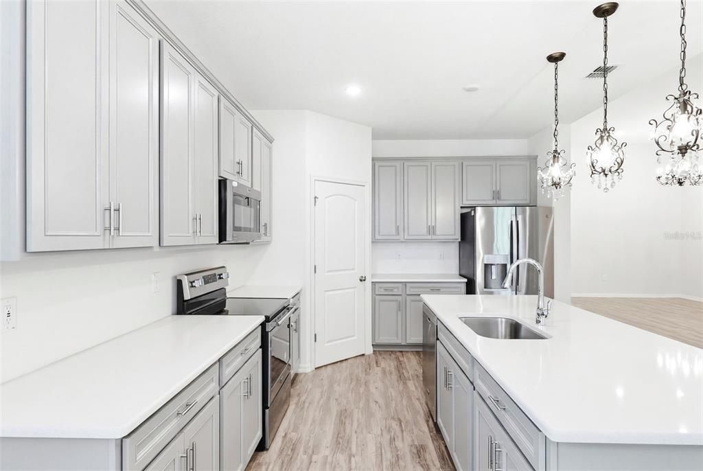 For Sale: $450,000 (4 beds, 3 baths, 2396 Square Feet)