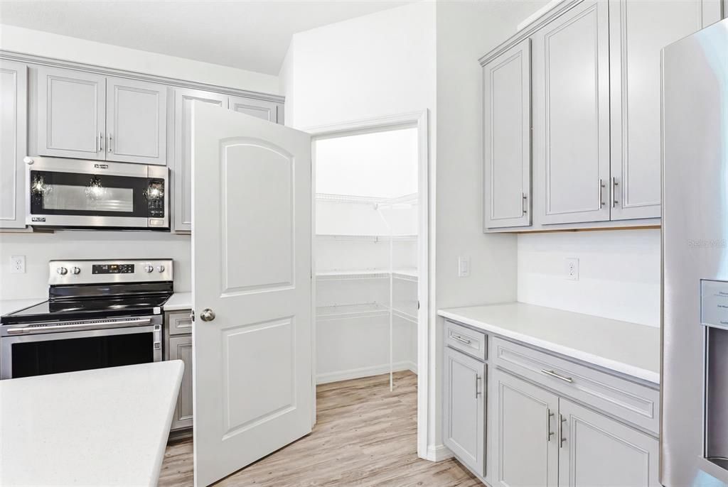For Sale: $450,000 (4 beds, 3 baths, 2396 Square Feet)