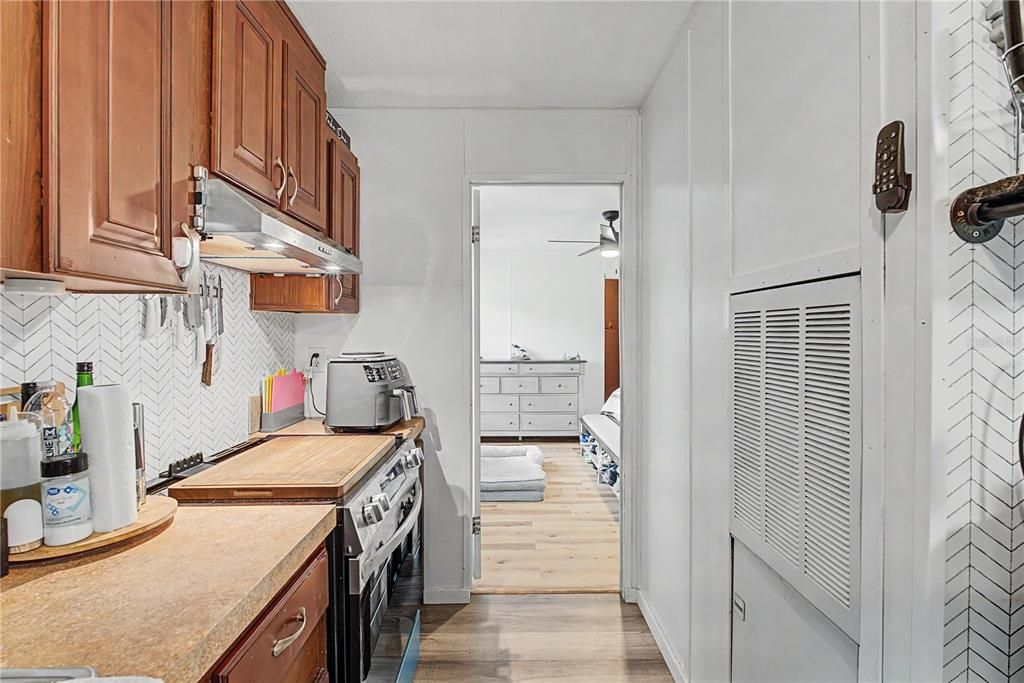 На продажу: $179,900 (3 спален, 2 ванн, 1216 Квадратных фут)