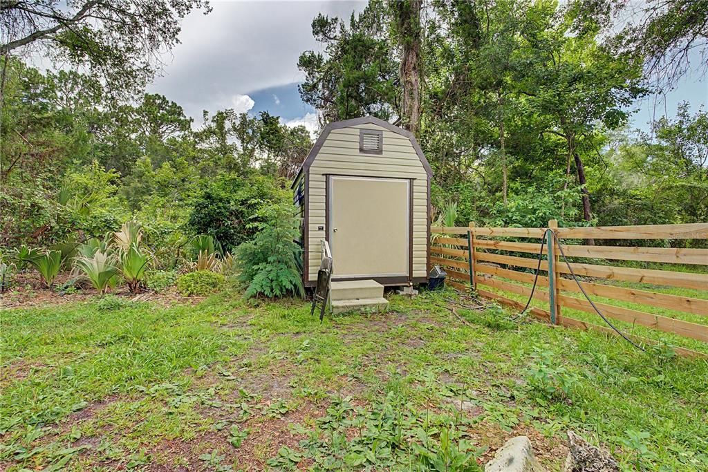 На продажу: $179,900 (3 спален, 2 ванн, 1216 Квадратных фут)