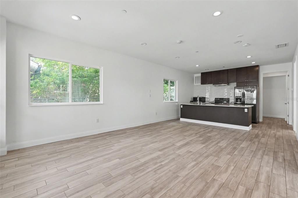 В аренду: $4,750 (4 спален, 4 ванн, 2592 Квадратных фут)