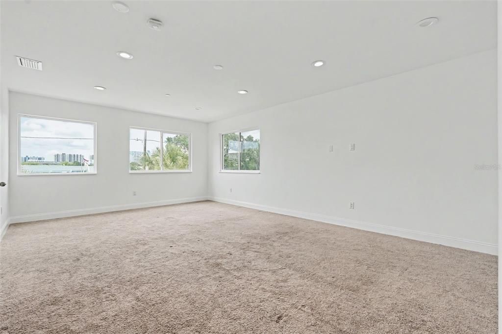 В аренду: $4,750 (4 спален, 4 ванн, 2592 Квадратных фут)