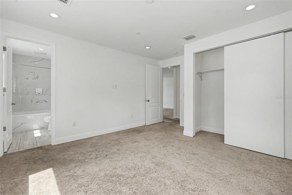 В аренду: $4,750 (4 спален, 4 ванн, 2592 Квадратных фут)