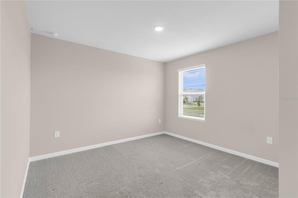 En Venta: $389,900 (5 camas, 3 baños, 2556 Pies cuadrados)