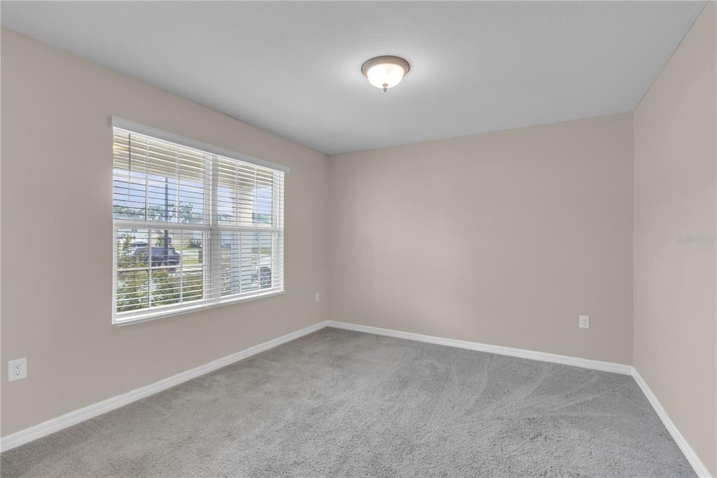 En Venta: $389,900 (5 camas, 3 baños, 2556 Pies cuadrados)
