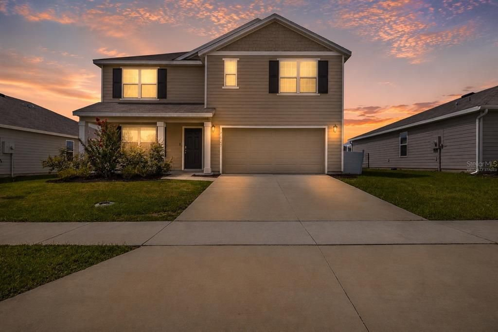 En Venta: $389,900 (5 camas, 3 baños, 2556 Pies cuadrados)