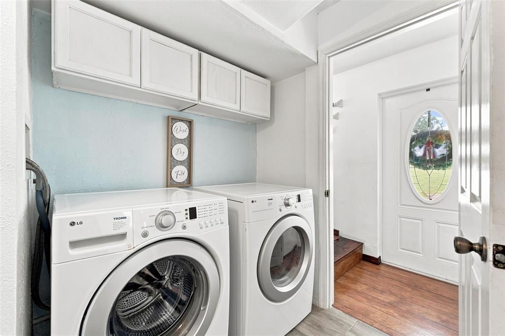 For Sale: $465,000 (3 beds, 3 baths, 1560 Square Feet)