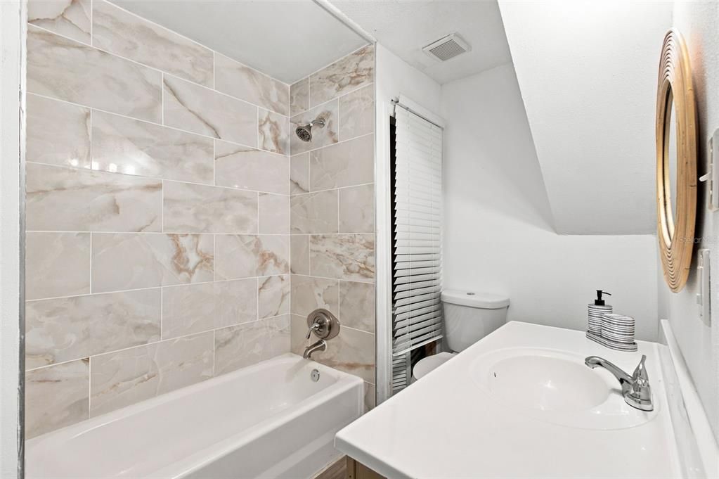 For Sale: $465,000 (3 beds, 3 baths, 1560 Square Feet)