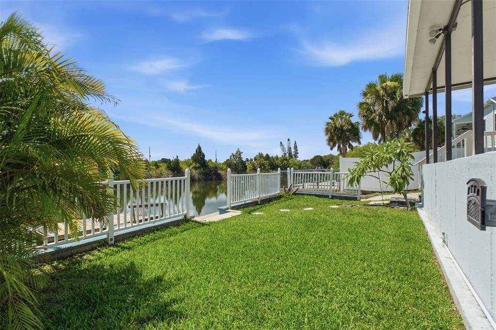 For Sale: $465,000 (3 beds, 3 baths, 1560 Square Feet)