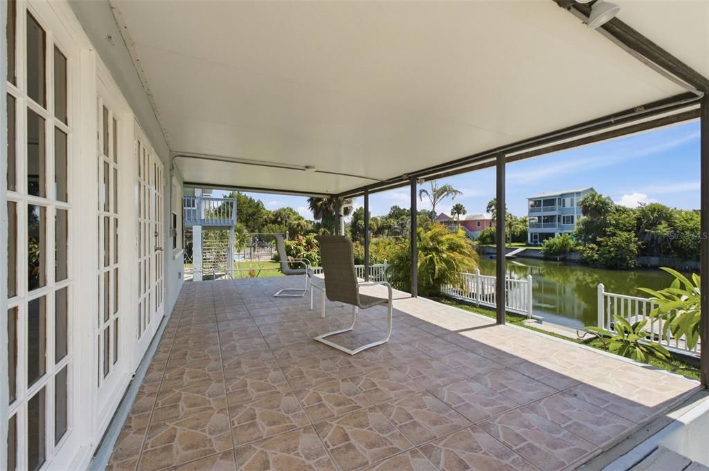 For Sale: $465,000 (3 beds, 3 baths, 1560 Square Feet)