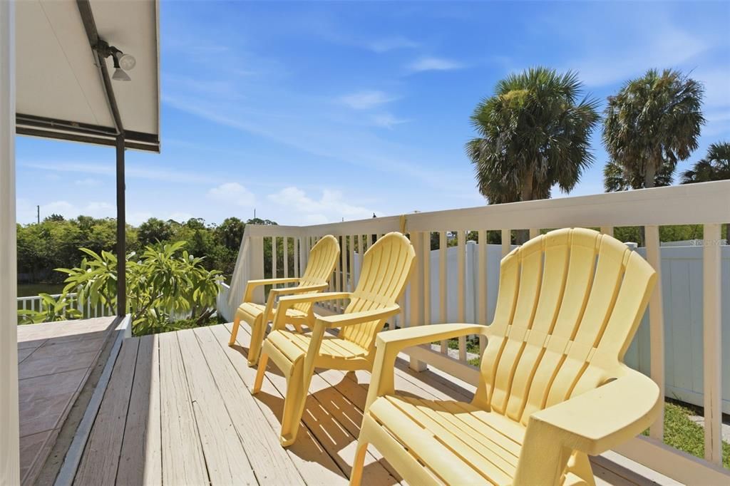 For Sale: $465,000 (3 beds, 3 baths, 1560 Square Feet)