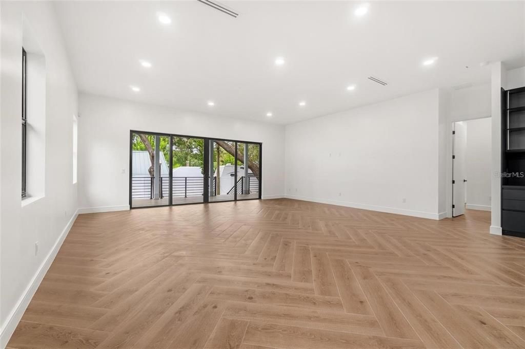 For Rent: $4,300 (4 beds, 3 baths, 2900 Square Feet)
