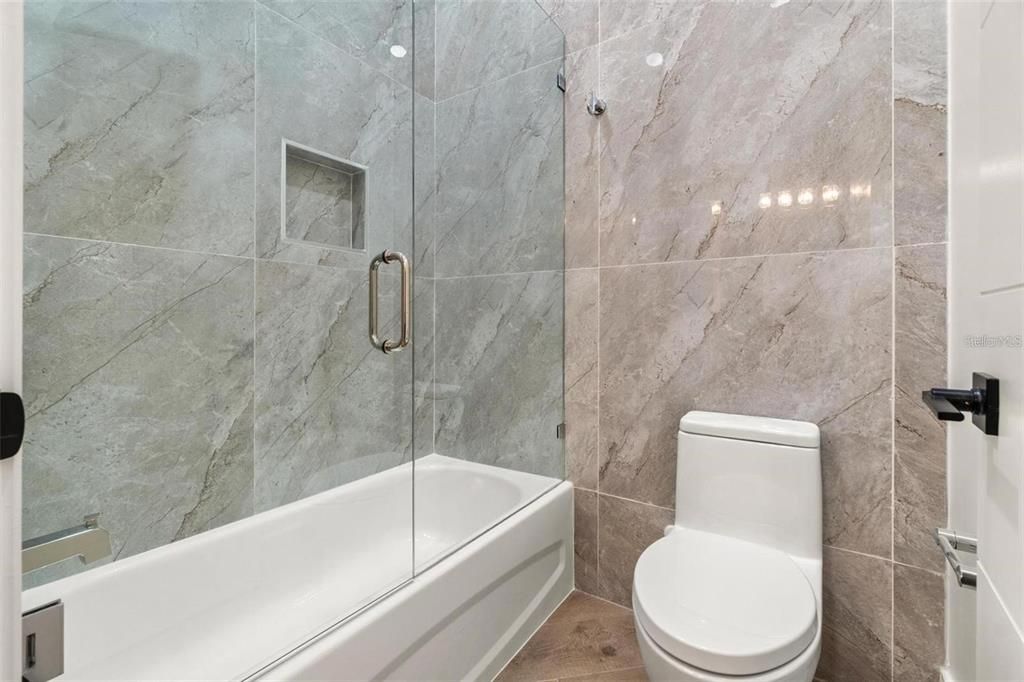 For Rent: $4,300 (4 beds, 3 baths, 2900 Square Feet)