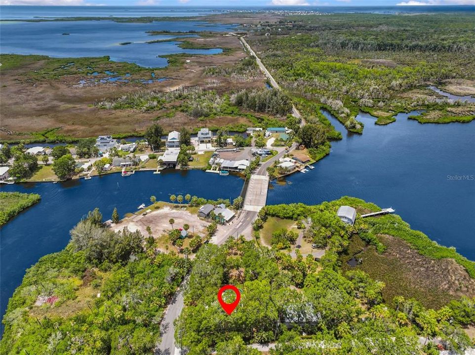На продажу: $325,000 (2 спален, 2 ванн, 1380 Квадратных фут)