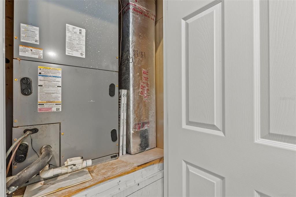 На продажу: $325,000 (2 спален, 2 ванн, 1380 Квадратных фут)