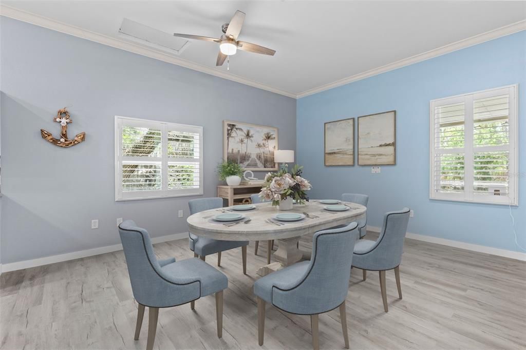 На продажу: $325,000 (2 спален, 2 ванн, 1380 Квадратных фут)