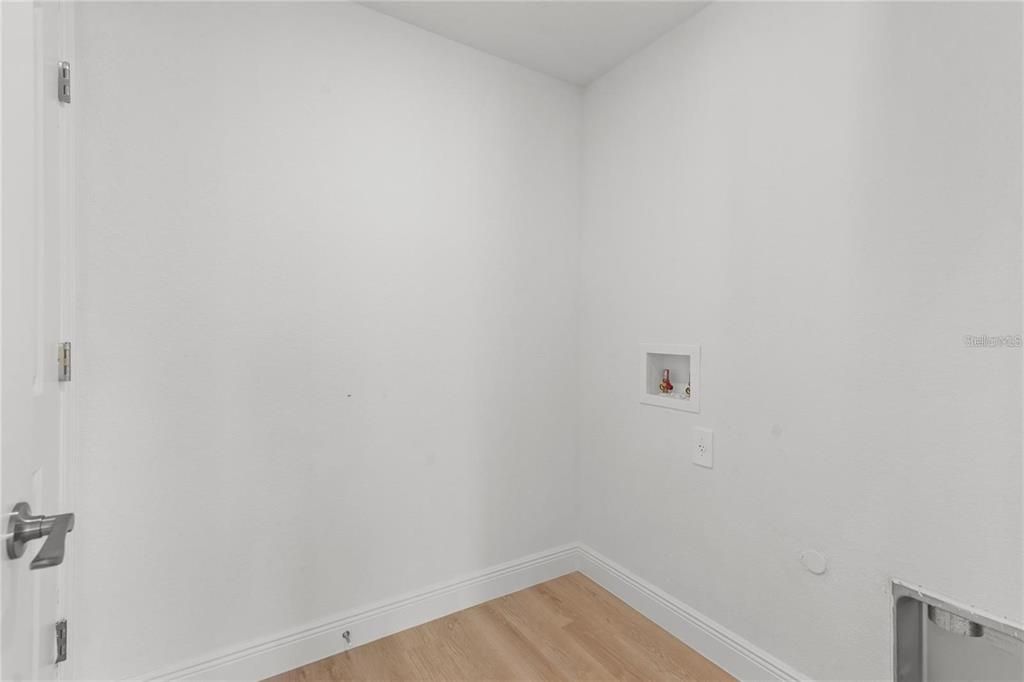 En Venta: $334,900 (3 camas, 2 baños, 1623 Pies cuadrados)