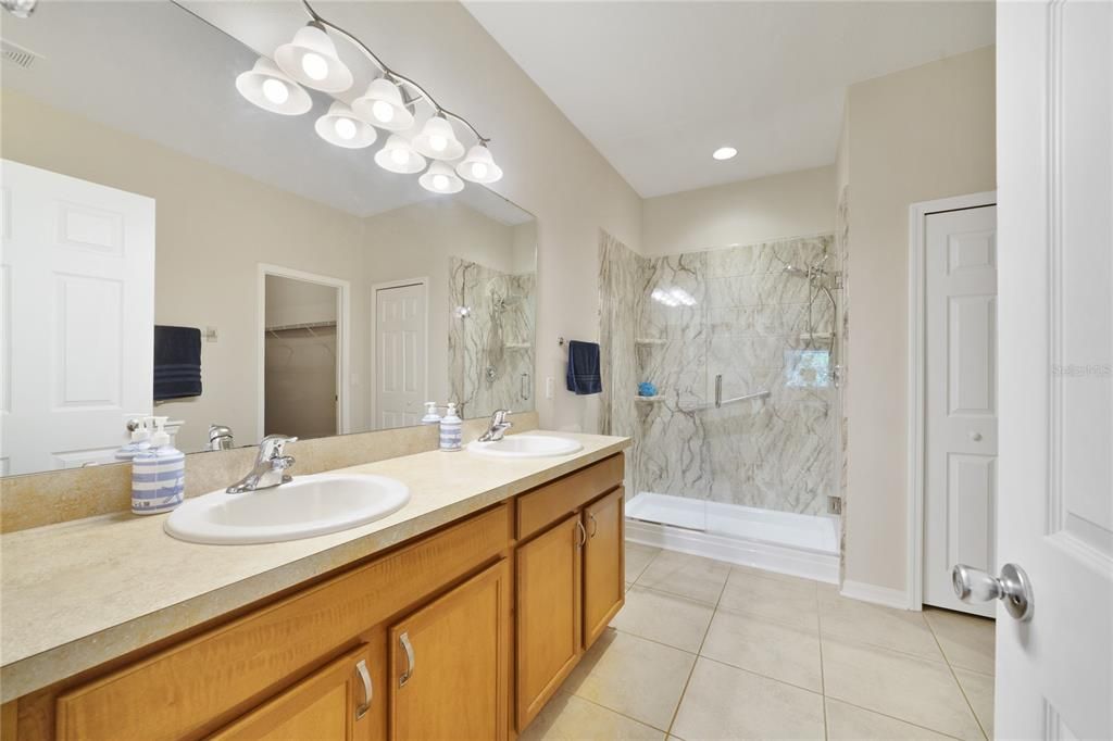 For Sale: $369,900 (4 beds, 2 baths, 1859 Square Feet)