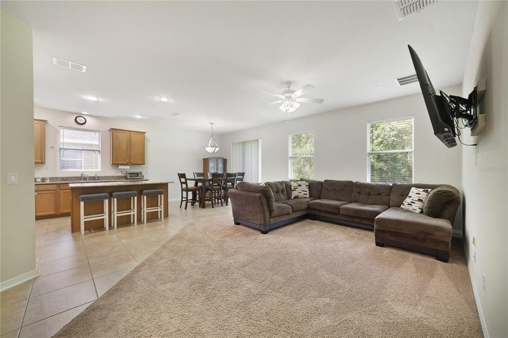 For Sale: $369,900 (4 beds, 2 baths, 1859 Square Feet)