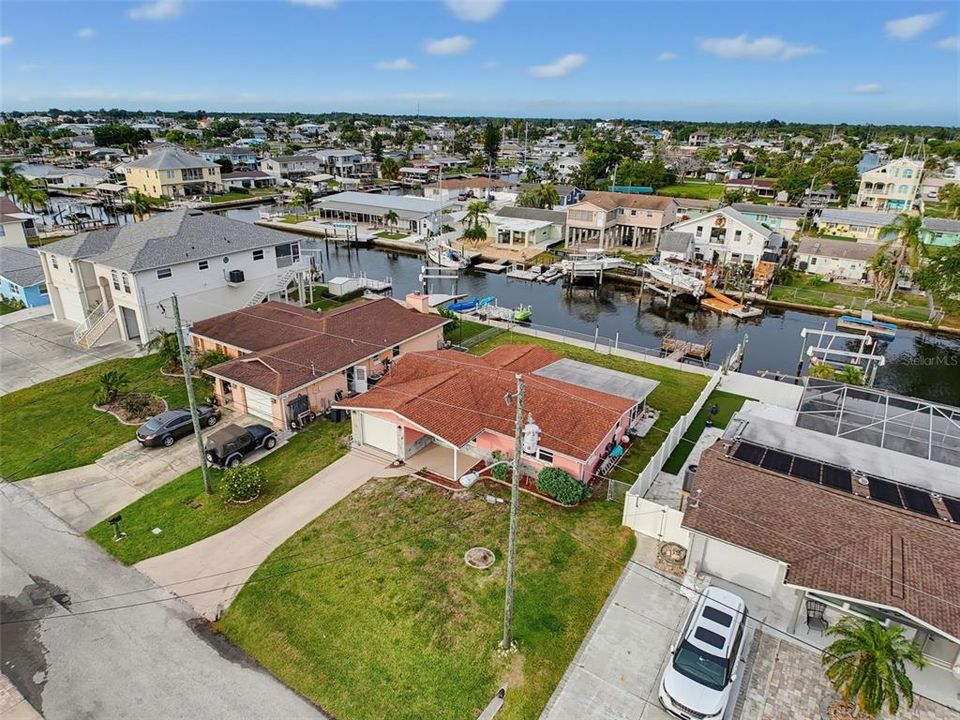 For Sale: $325,000 (2 beds, 1 baths, 964 Square Feet)