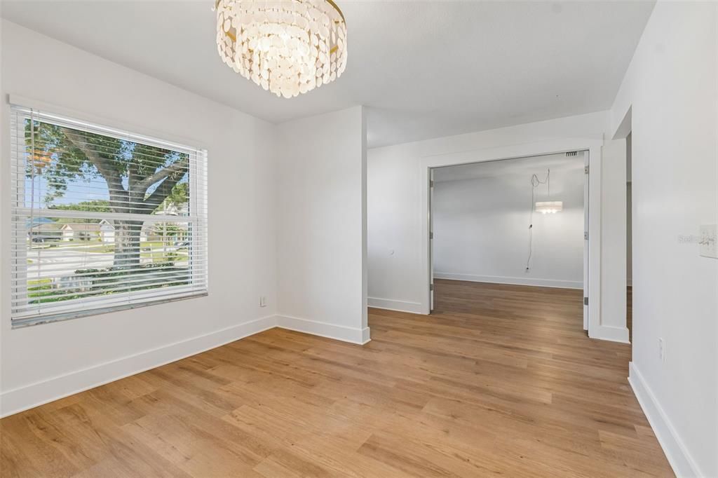 На продажу: $599,900 (4 спален, 2 ванн, 2165 Квадратных фут)