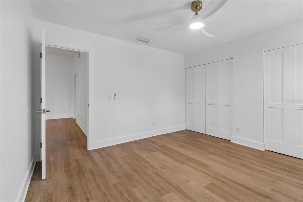 На продажу: $599,900 (4 спален, 2 ванн, 2165 Квадратных фут)