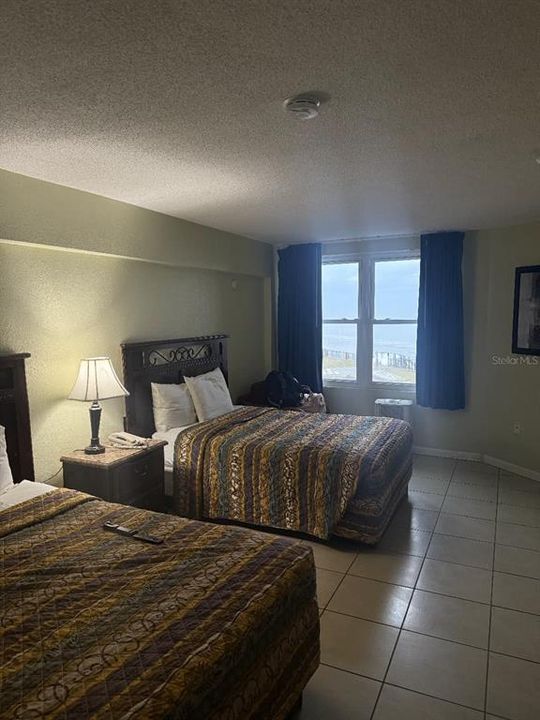 For Sale: $98,000 (1 beds, 1 baths, 337 Square Feet)