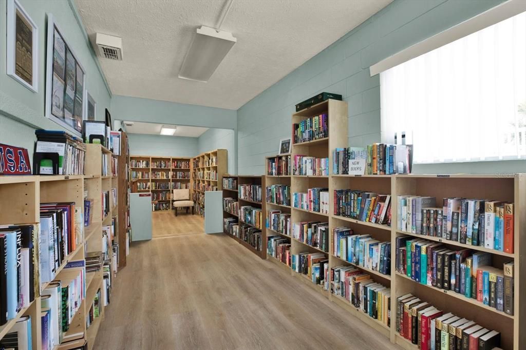 待售: $97,000 (1 贝兹, 1 浴室, 610 平方英尺)