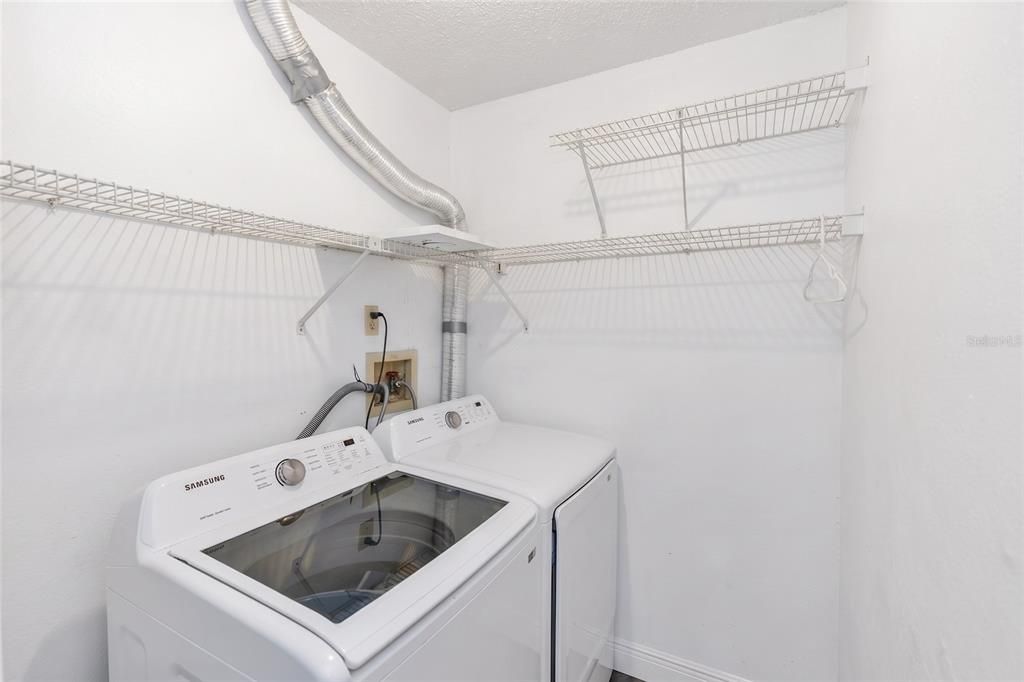 En Venta: $369,900 (3 camas, 2 baños, 1739 Pies cuadrados)