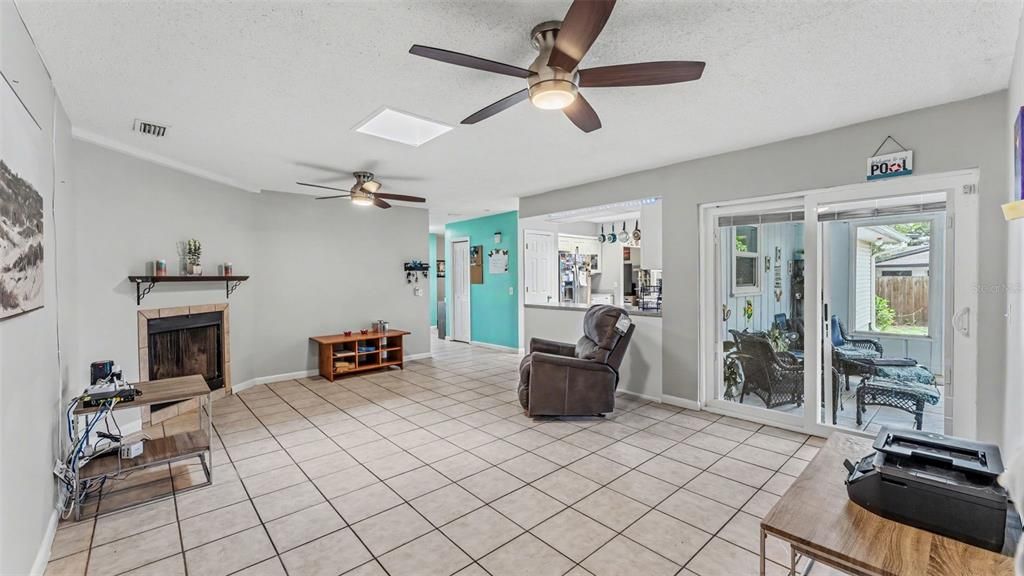 For Sale: $469,000 (4 beds, 2 baths, 3103 Square Feet)