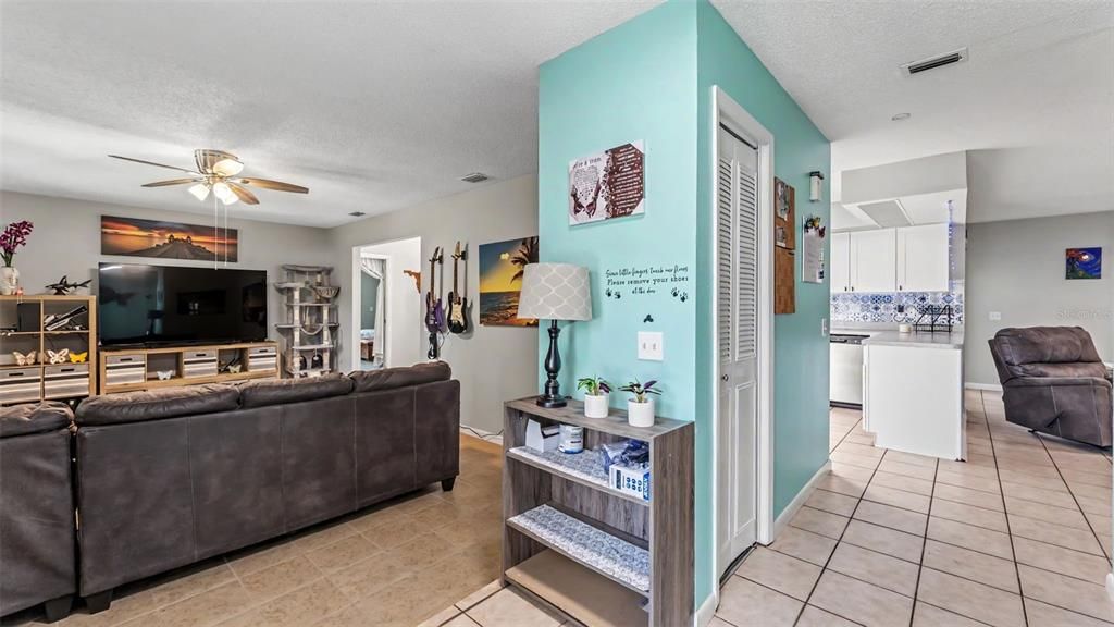 For Sale: $469,000 (4 beds, 2 baths, 3103 Square Feet)