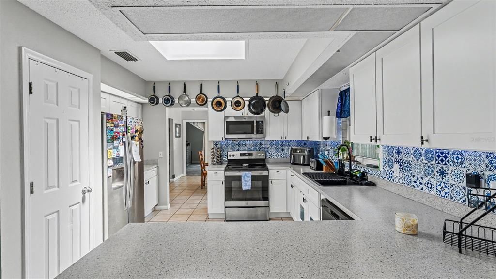 For Sale: $469,000 (4 beds, 2 baths, 3103 Square Feet)